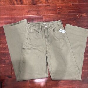 Old Navy NWT Wide Leg Women's Olive Jeans, Size 4Tall